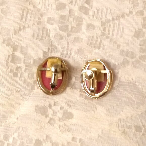 Vintage Genuine Pink Coral Gold Tone Oval Non-Pierced Screw Clip Earrings - Picture 7 of 8